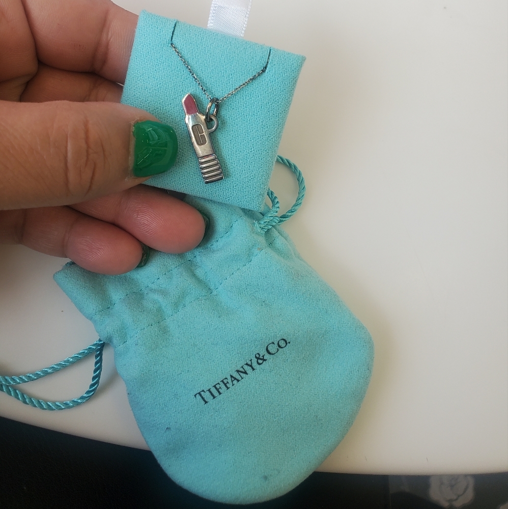 Clinique Authentic Tiffany necklace